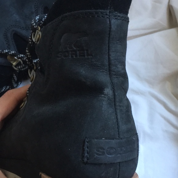 Sorel Sneakchic black ankle wedge boot - 6.5 - Picture 5 of 8